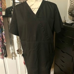 Uniform Advantage fitted stretch scrub top size XL